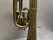 Ancien instrument Armé saxhorn tuba basse Antoine Courtois Gouesnon Thibouville