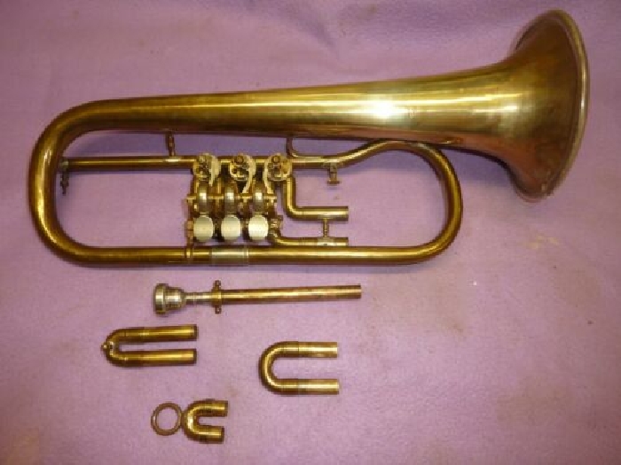 Ancienne trompette à palettes rotative