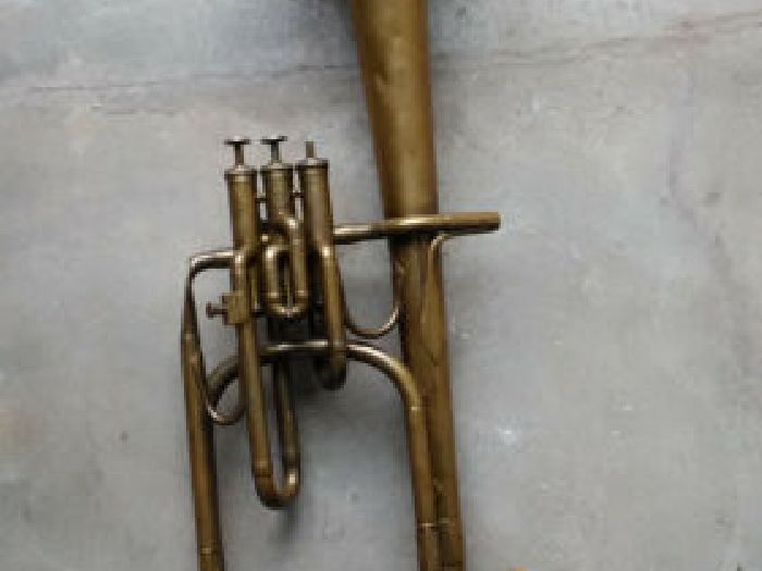 Intéressant et RARE ancien SAXOTROMBA ou SAXHORN de BESSON ANTIQUE OLD brass