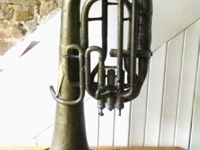 Tuba ancien