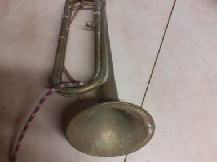 Trompette de cavalerie COUESNON instrument vent cuivre